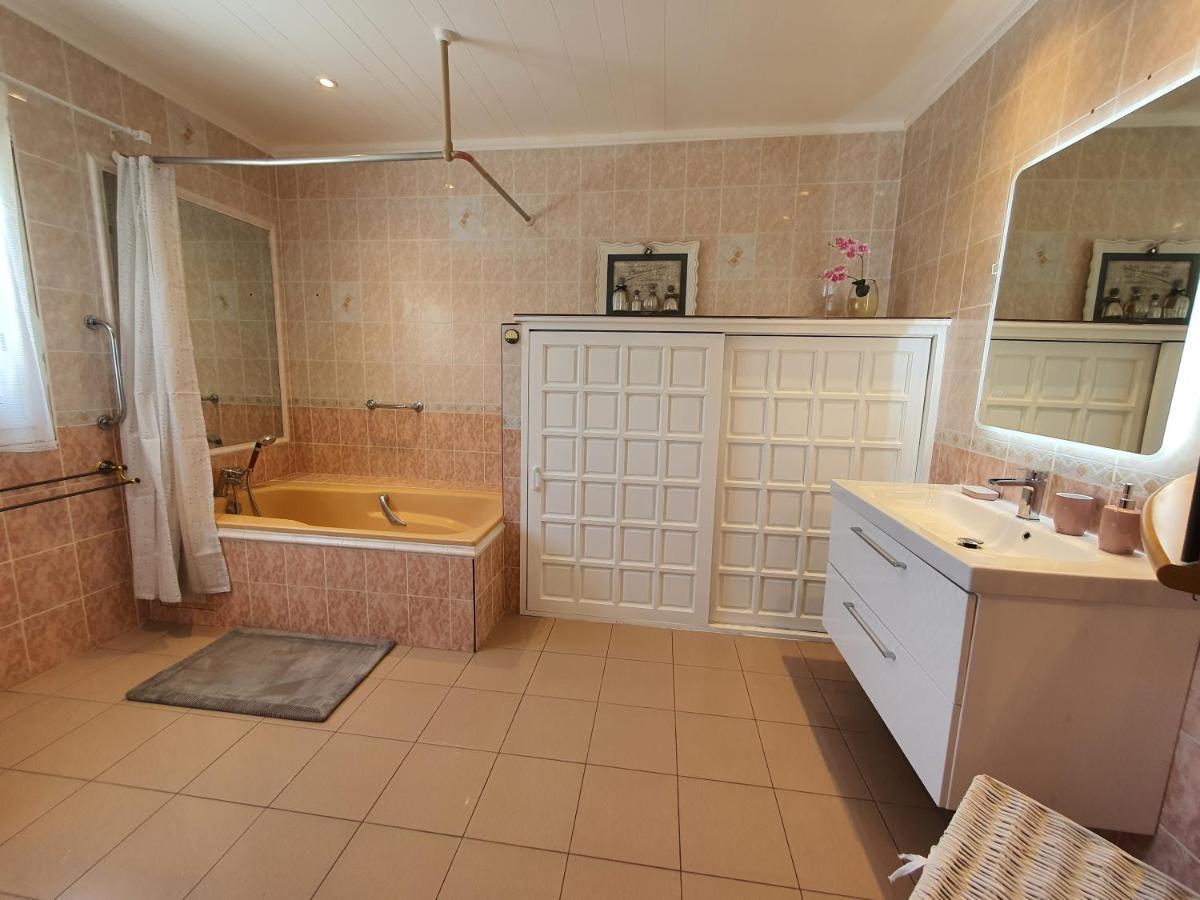 La Villa Rosaya - Piscine & Jacuzzi Saint Pierre Eksteriør bilde